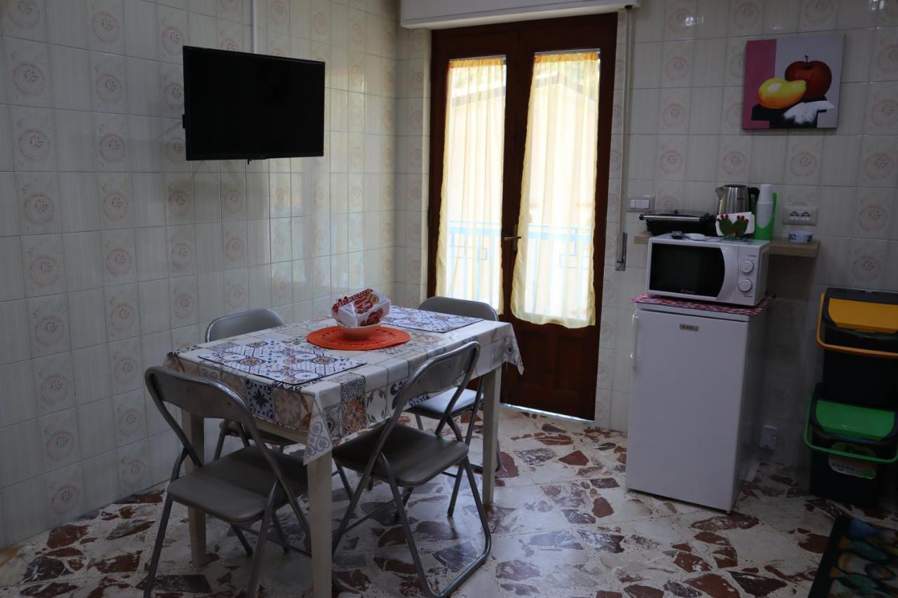Вилла Casa Borgo Borrello San Mauro Castelverde Экстерьер фото
