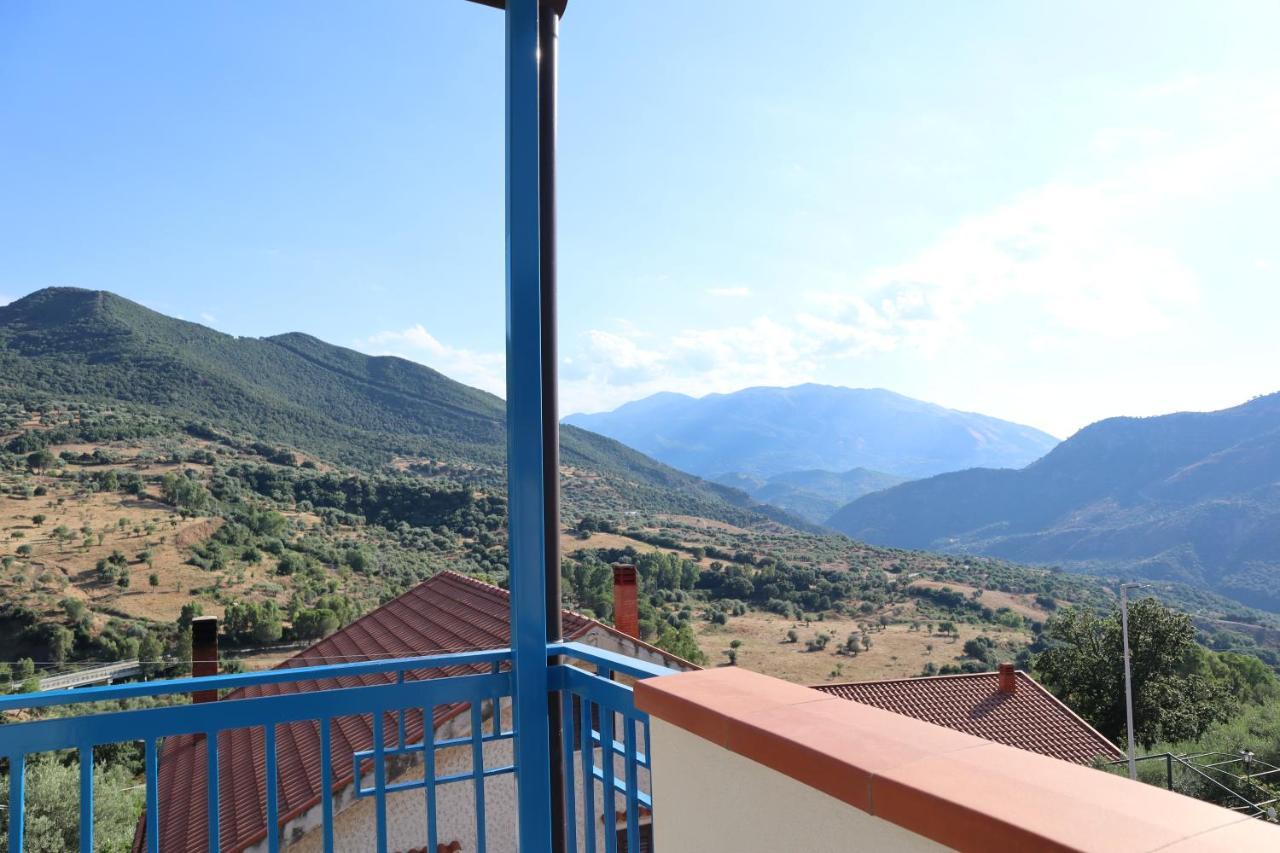 Вилла Casa Borgo Borrello San Mauro Castelverde Экстерьер фото